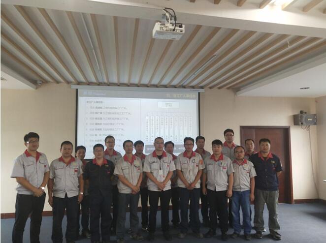 銳意改革 激發(fā)活力 回歸產(chǎn)品 強(qiáng)本固基 為迎接華翔集團(tuán)新一輪騰飛，打造世界華翔而不懈奮斗！---記華翔集團(tuán)制造平臺成立大會