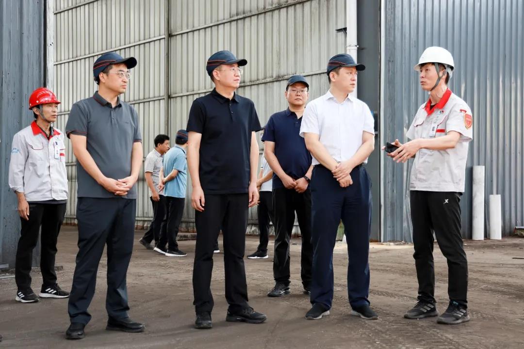 市委常委、副市長(zhǎng)、翼城縣委書(shū)記王淵到華翔（翼城）新材料科技園現(xiàn)場(chǎng)辦公